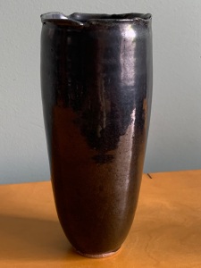 Black  vase